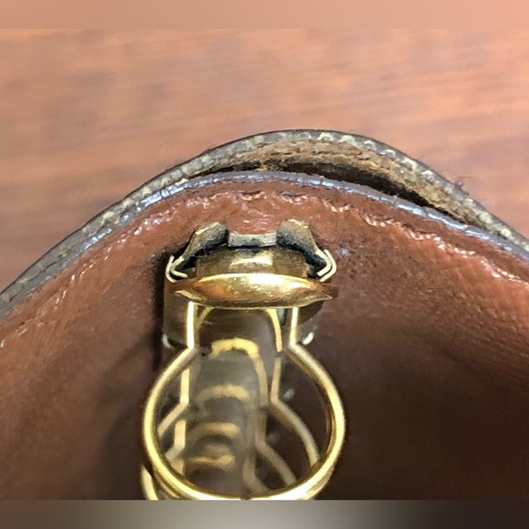 LOUIS VUITTON Small Ring Agenda Cover - Picture 7 of 15